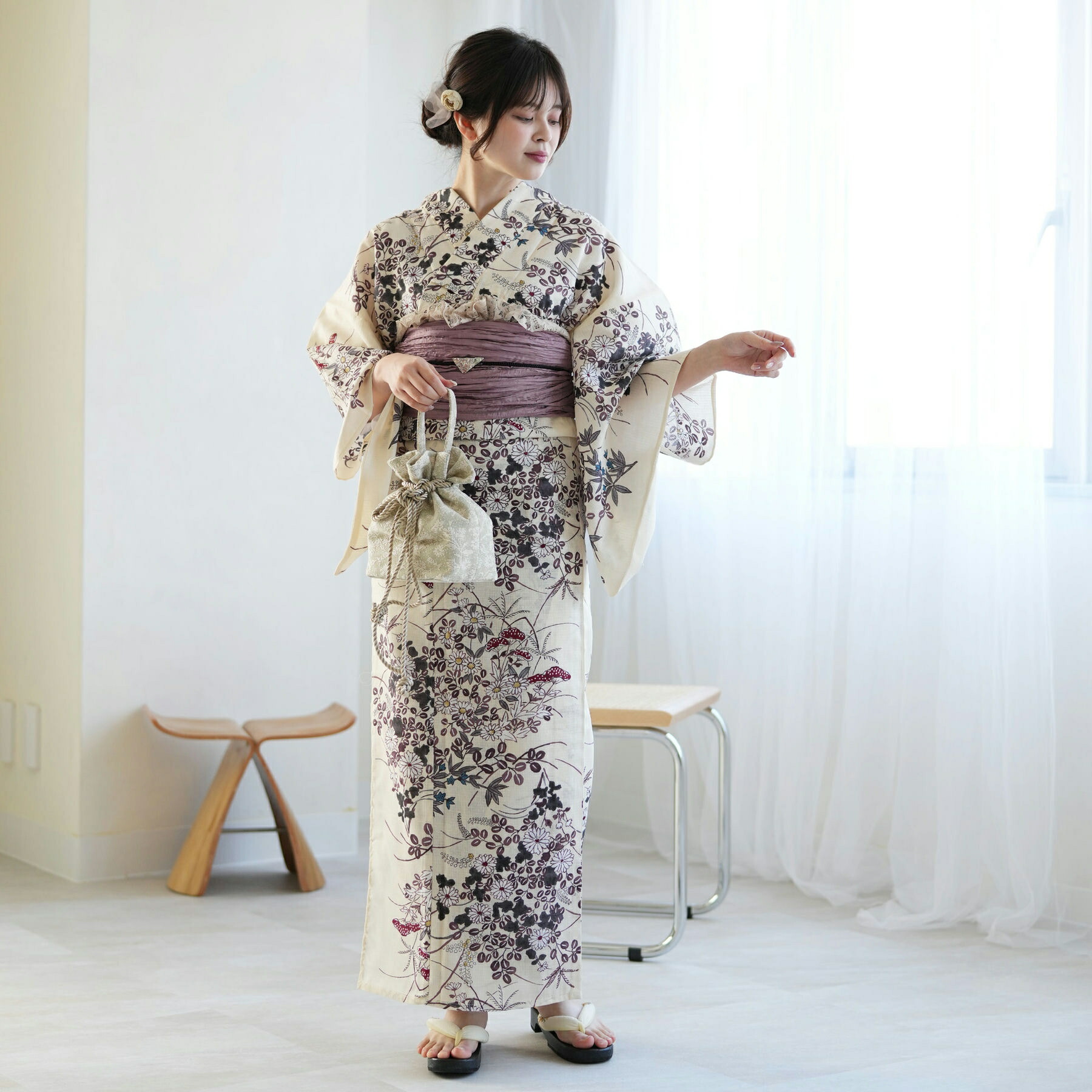 16日まで売り切り！今だけお値下げ可能！一番人気♪浴衣 utatane 高級変わり織 浴衣3点セット ベージュに薄紫の小さな萩