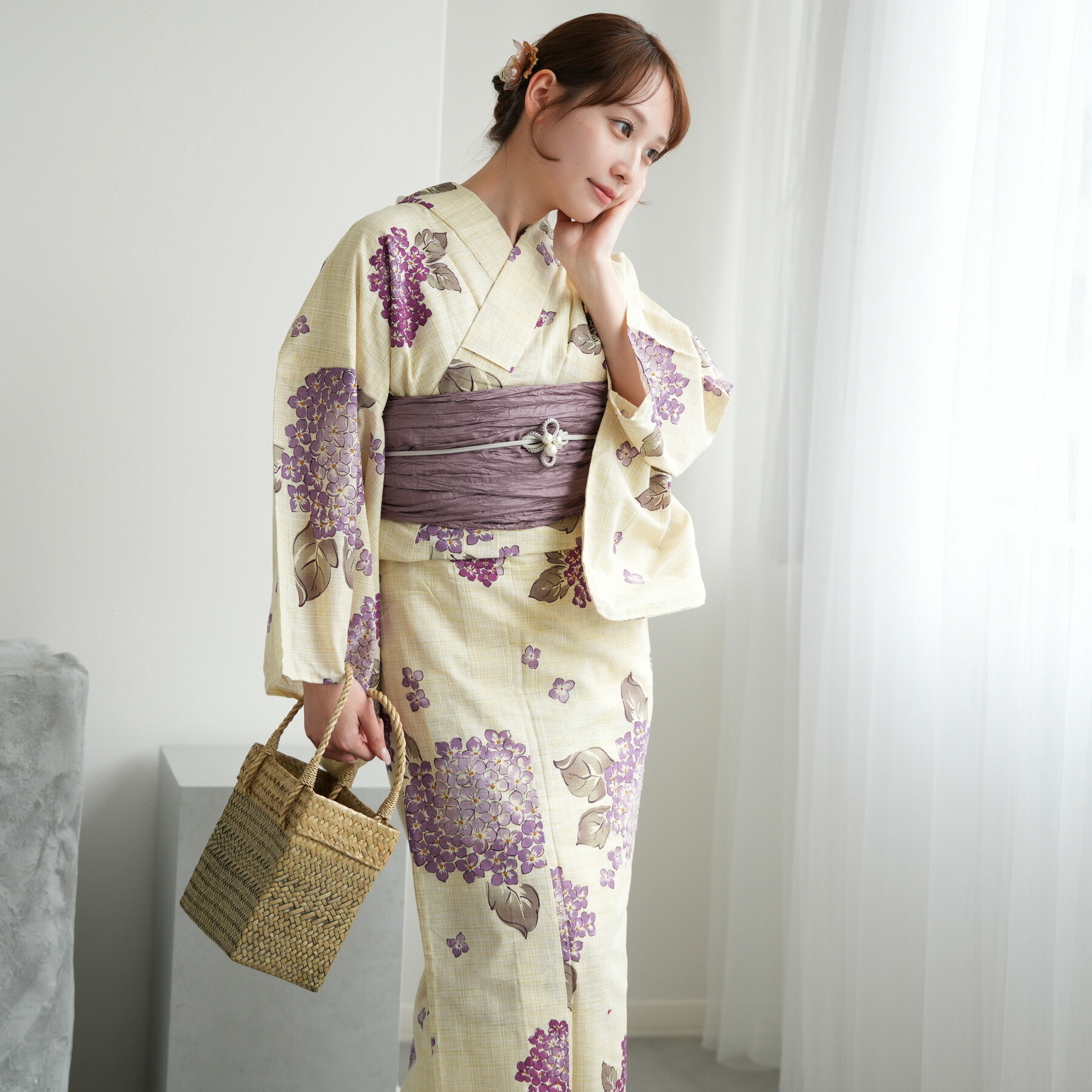 ◆最高級国産染◆高級綿変わり織り◆薄葉灰白花舞いの古典浴衣◆大人ゆかた◆新品 楽天市場】【utatane 綿麻 高級変わり織 浴衣3点セット 先染め