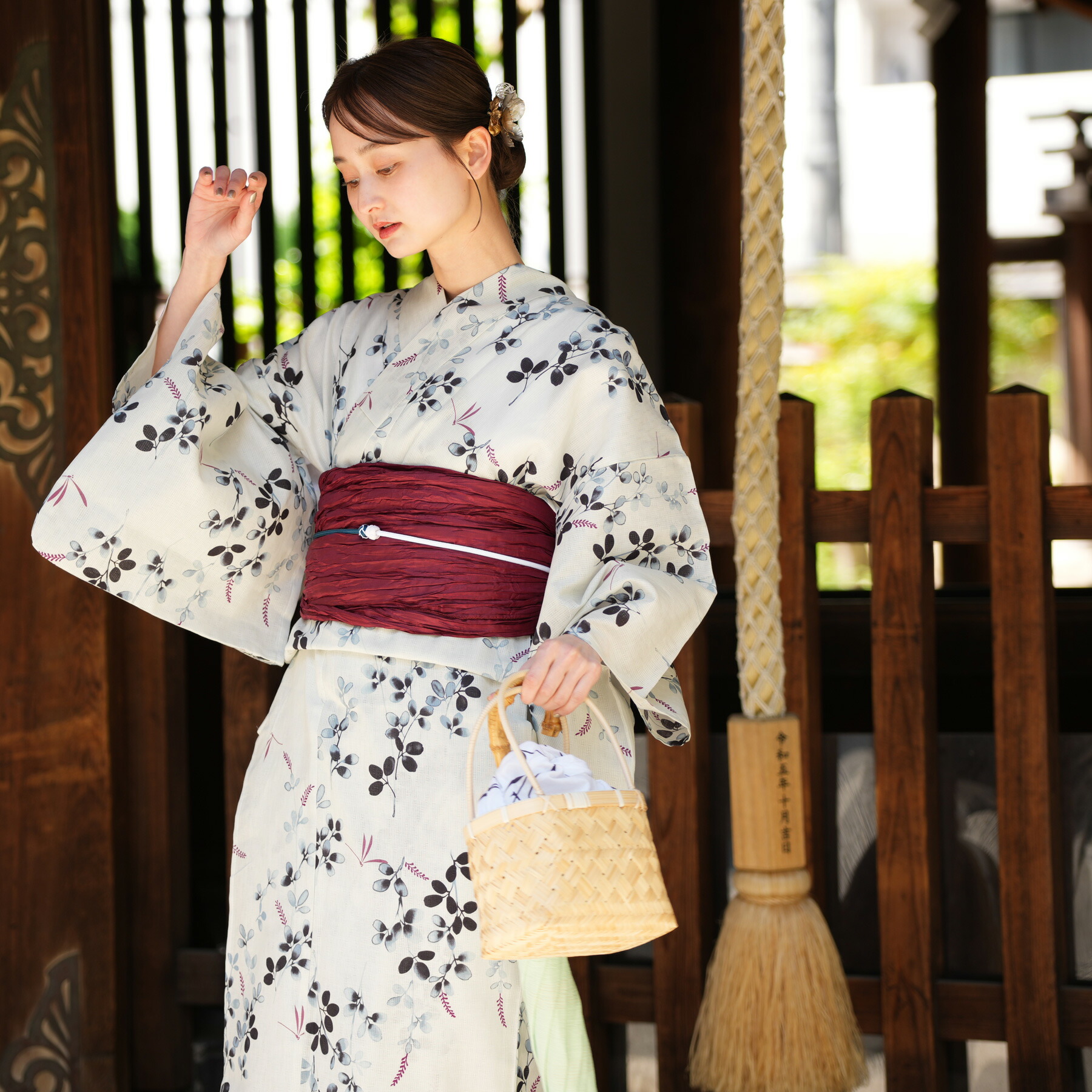 お任せ白帯+お任せ帯留つき◆◆Sサイズ◆高級綿変わり織り◆紺花火の古典上品浴衣 楽天市場】【10/24 20:00〜10/27 09:59まで最大2,000円OFF