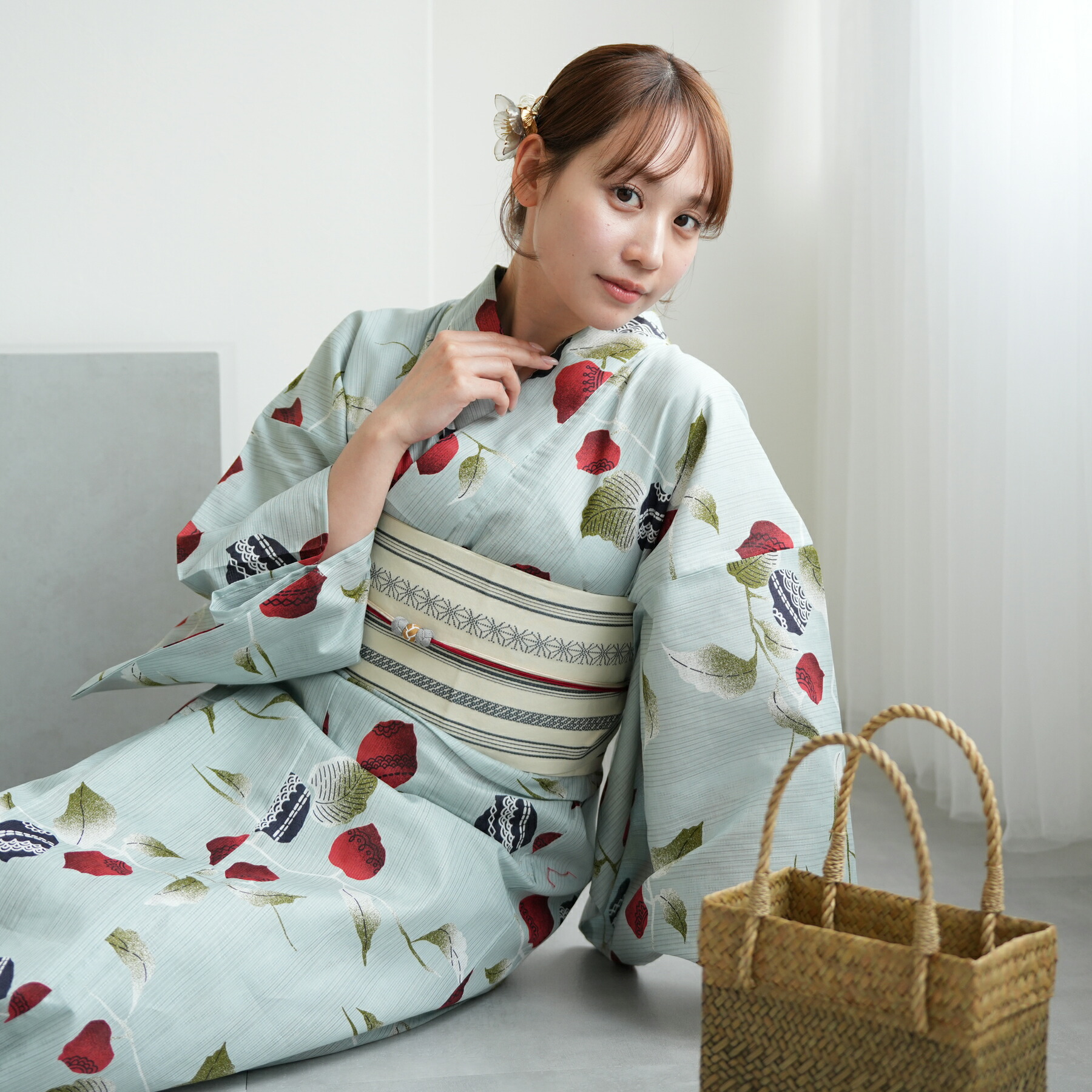 【新品】utatane 高級変わり織 浴衣3点セット 上品グレーの古典花 utatane｜utatane 高級変わり織 浴衣3点セット 上品グレーの古典