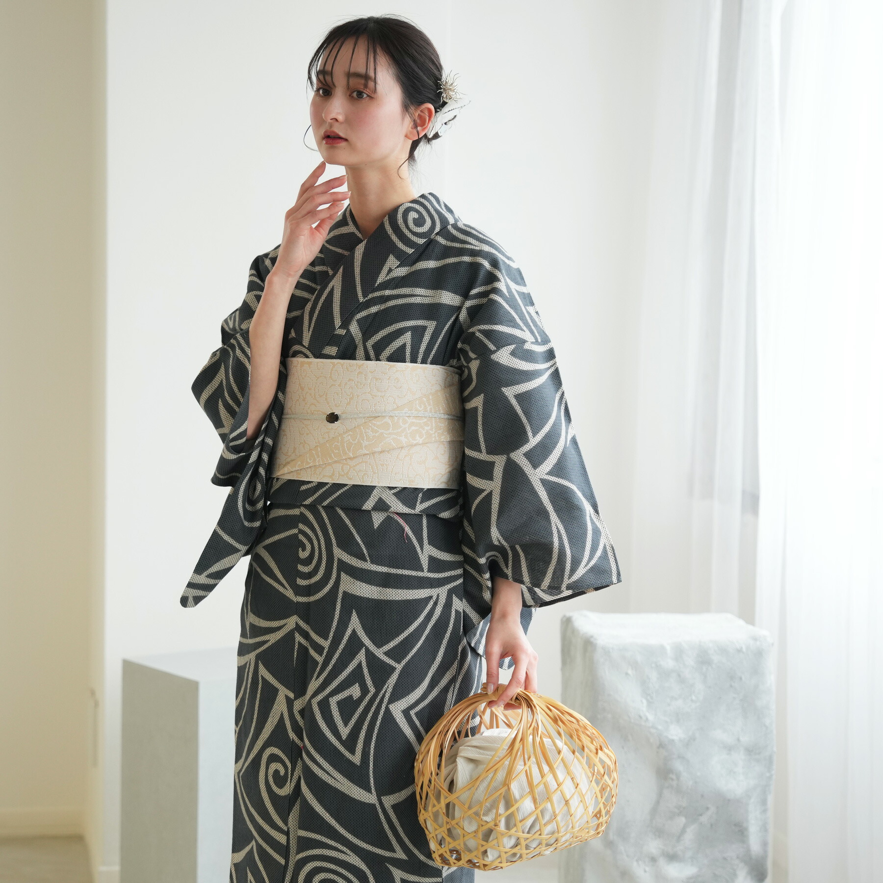 【新品未使用】ハンドメイド　手縫い　浴衣　綿麻 Prices down2）浴衣 レディース 単品 「クリーム色、麻の葉 花の