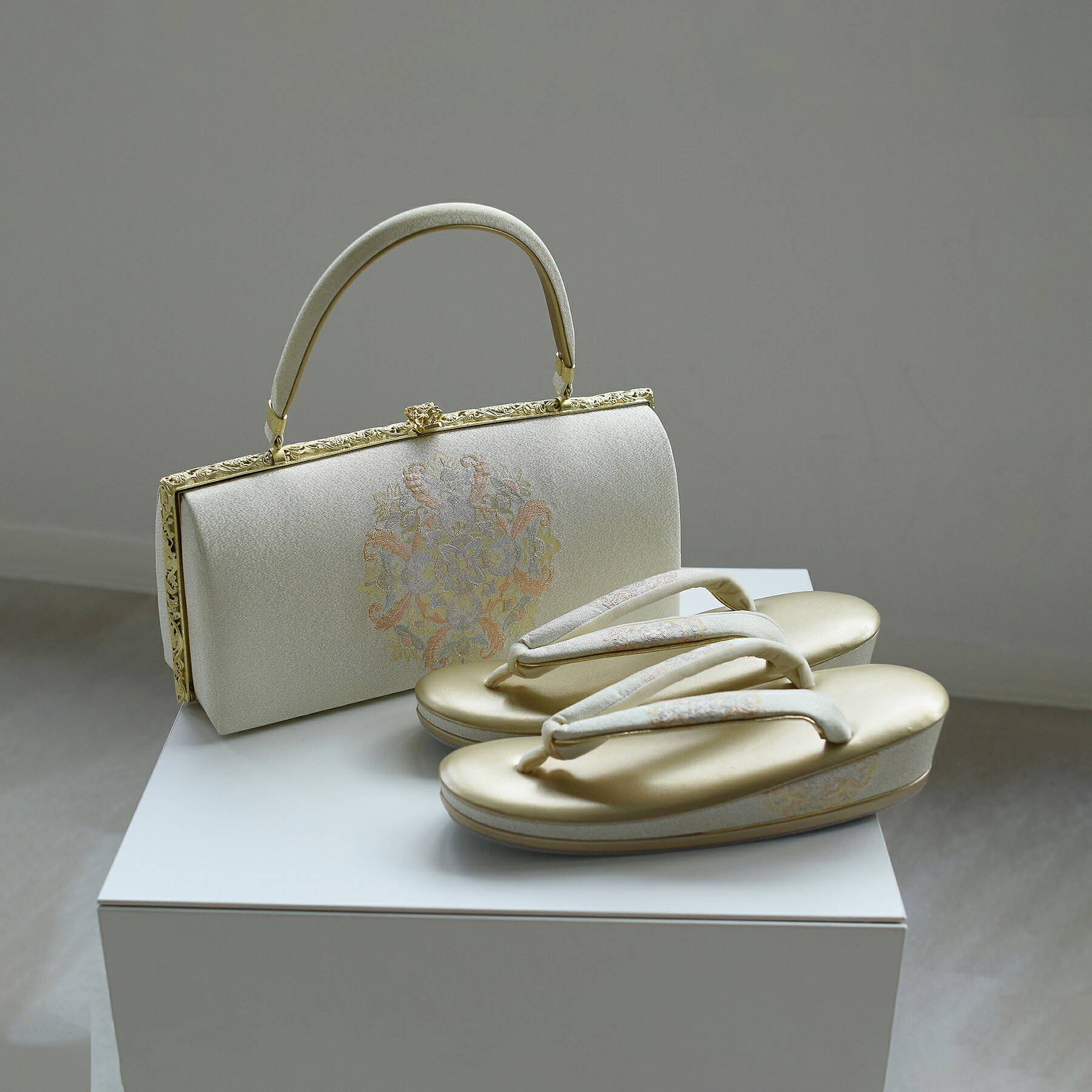 楽天市場】【20％OFF】【正絹 本革 草履バッグセット 都唐織】留袖