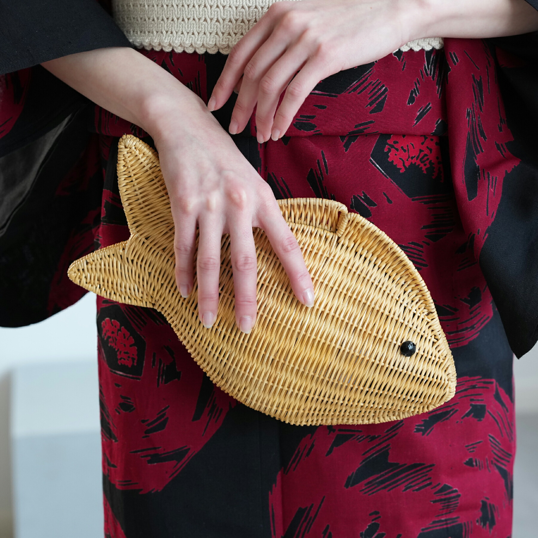 【20%OFF】【utatane 籐カゴバッグ 熱帯魚 クラッチバッグ ショルダー ラタンウィッカー 籐編み 単品】アニマルモチーフ かごバッグ 籠バッグ バスケット ハンドメイド 天然素材 ボヘミアン ミッドセンチュリー フラワームーブメント カジュアル 浴衣 着物|utatane
