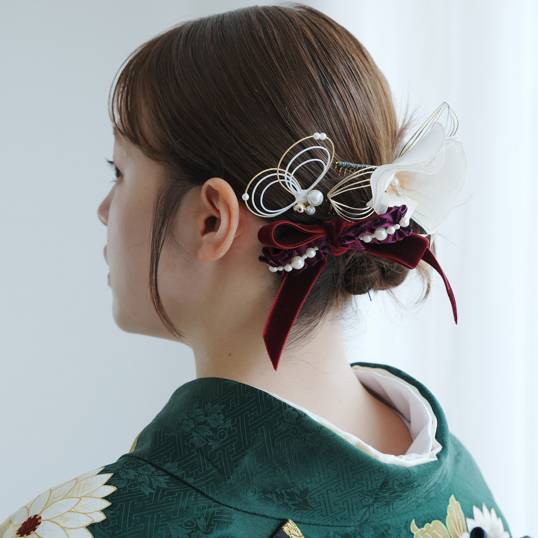 【髪飾り 3点セット 胡蝶蘭・リボン・水引】パール付き 日本製 ヘアアクセサリー Uピン コーム ブラック ワイン グレー 浴衣や成人式の振袖、卒業式袴や普段のヘアアレンジにも 9,768円
