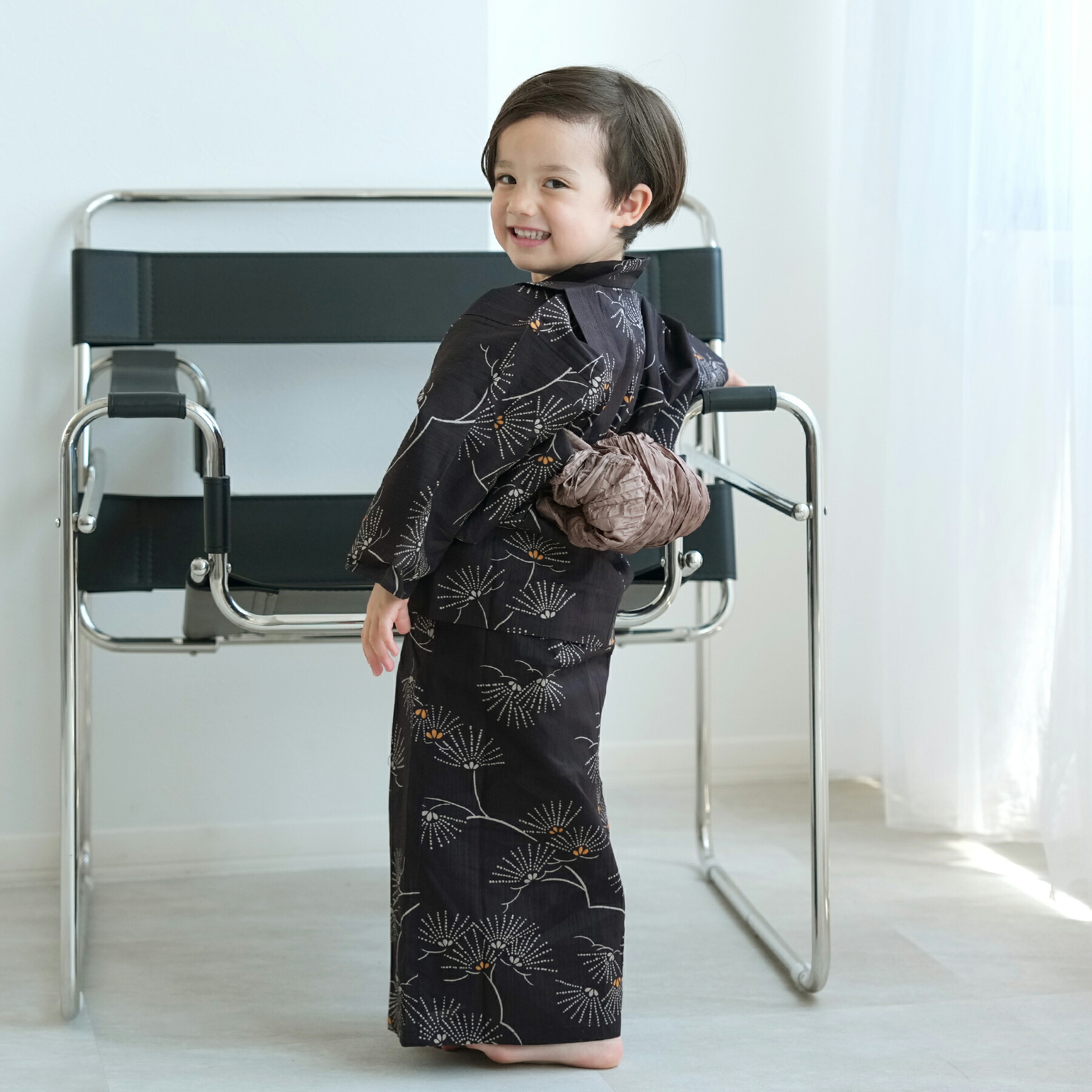 着用1回のみutatane kids 子供浴衣3点セット 男の子 藍色に古典乱菊 utatane｜utatane kids 子供浴衣3点セット 男の子 白地に古典