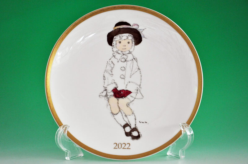 いわさき ちひろ<BR>2022イヤーズプレート（２１ｃｍ）<BR><BR>御祝/内祝/プレゼント/ギフト/贈り物<BR>誕生日/バレンタイン/ホワイトデー<BR>母の日/父の日/クリスマス/記念品/人気<BR>【日本製】/ [MADE IN JAPAN]