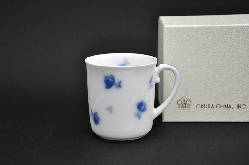大倉陶園\u003cBR\u003eミニブルーローズ(MINI BLUE ROSE) コップ\u003cBR\u003e＜領域相応う＞【貨物輸送無料】\u003cBR\u003e\u003cBR\u003e差し上げ物 差し上げ物 差し上げ物 生まれ落ちる日 母の日 父の日 敬老 クリスマス 御祝 お祝 内祝 不死化 おすすめ 雅びやか 一般受け ローズ 白磁 岡染め 青色 薔薇【日本製】