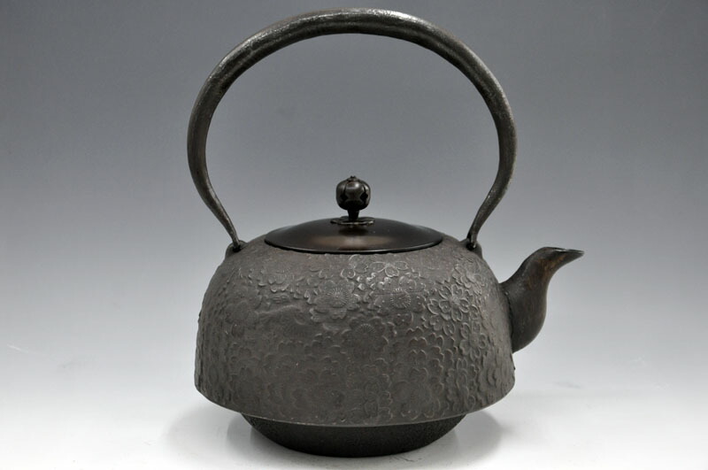 鉄瓶　銅蓋 dou20-1.jpg