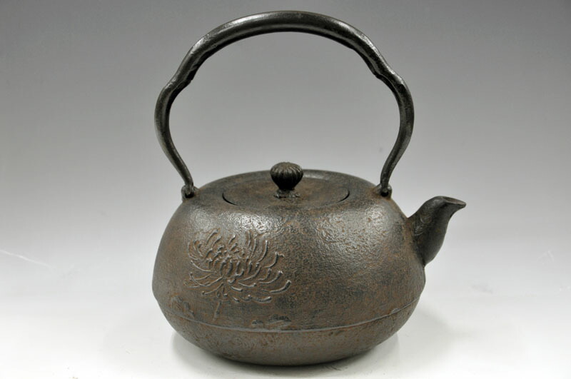 楽天市場】【送料無料】 南部鉄瓶【別製 丸型 糸目】0.9