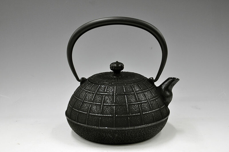 楽天市場】【送料無料】南部鉄瓶【別製平丸型 肌】1.9リットル[南部