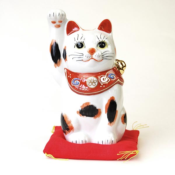 アポロシン招き猫 大 三毛（右）高さ約145×横80×奥行65（mm）