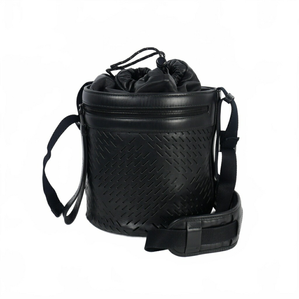 美品　ボッテガヴェネタ /bottega veneta 巾着バッグ！ BOTTEGA VENETA 美品 ボッテガ ヴェネタ イントレチャート 巾着