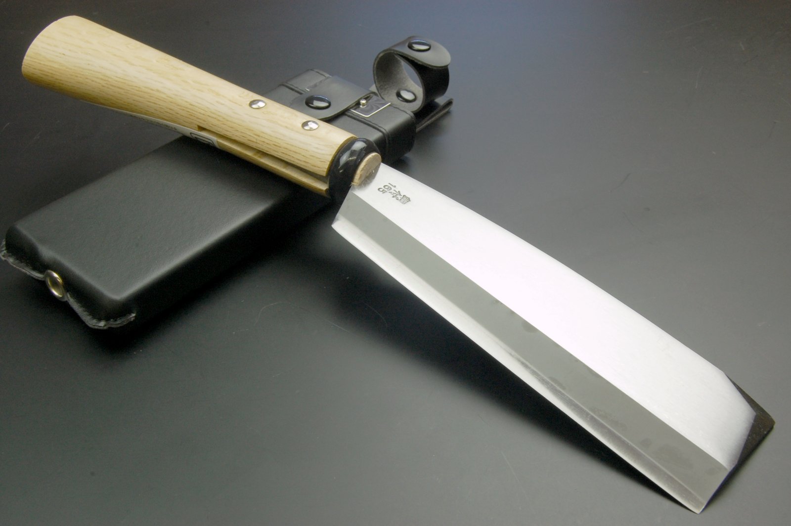 鋼典　鍛造鋼付鞘鉈165mm(C-2) 　　　コンビニ受取不可