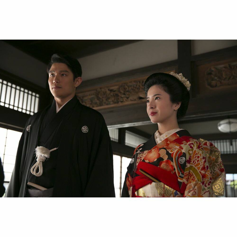 【中古】花子とアン 完全版 DVD－BOX 2 吉高由里子,伊原剛志,室井滋,梶浦由記