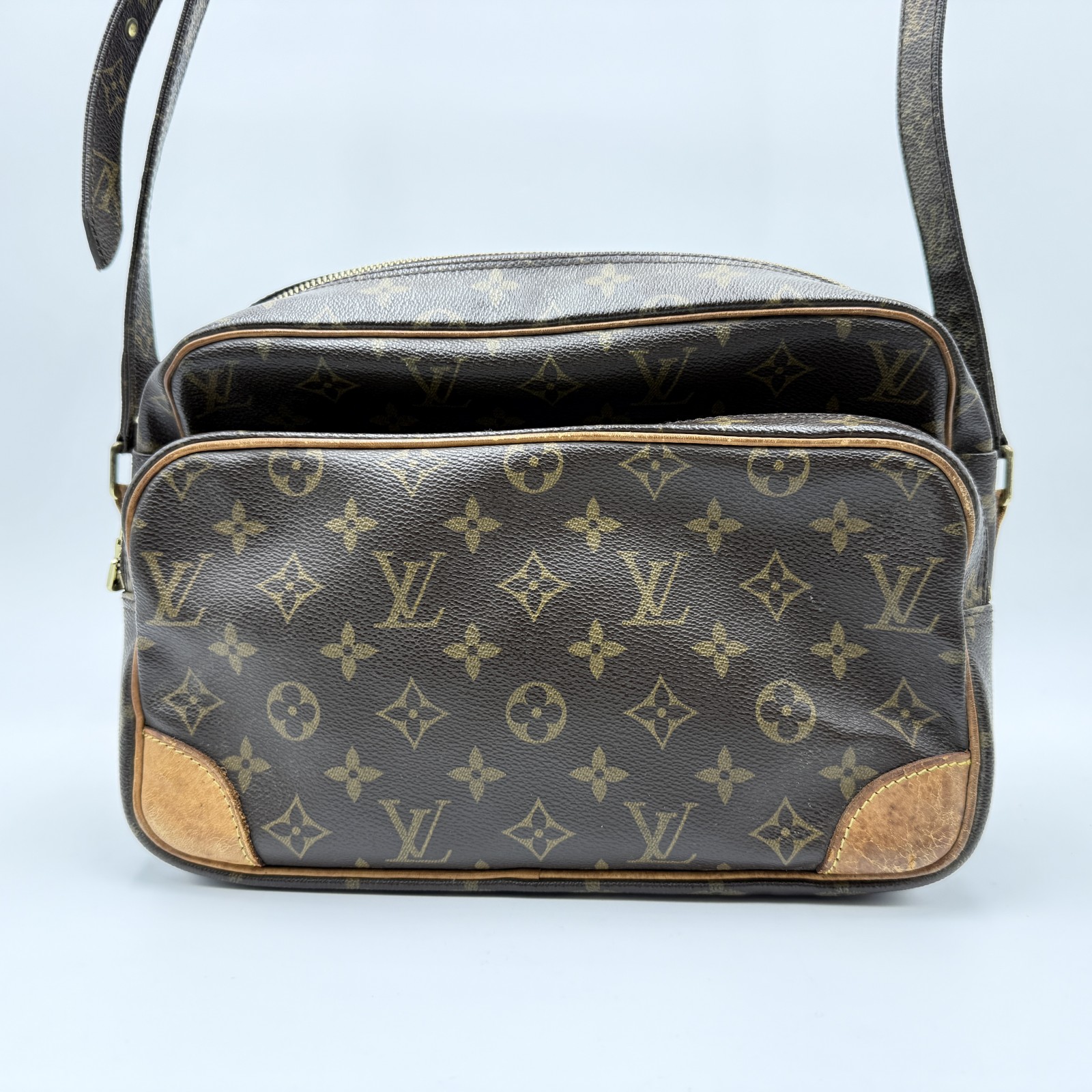 LOUIS VUITTON（ルイ・ヴィトン）ナイル モノグラム ショルダーバッグ M45244
