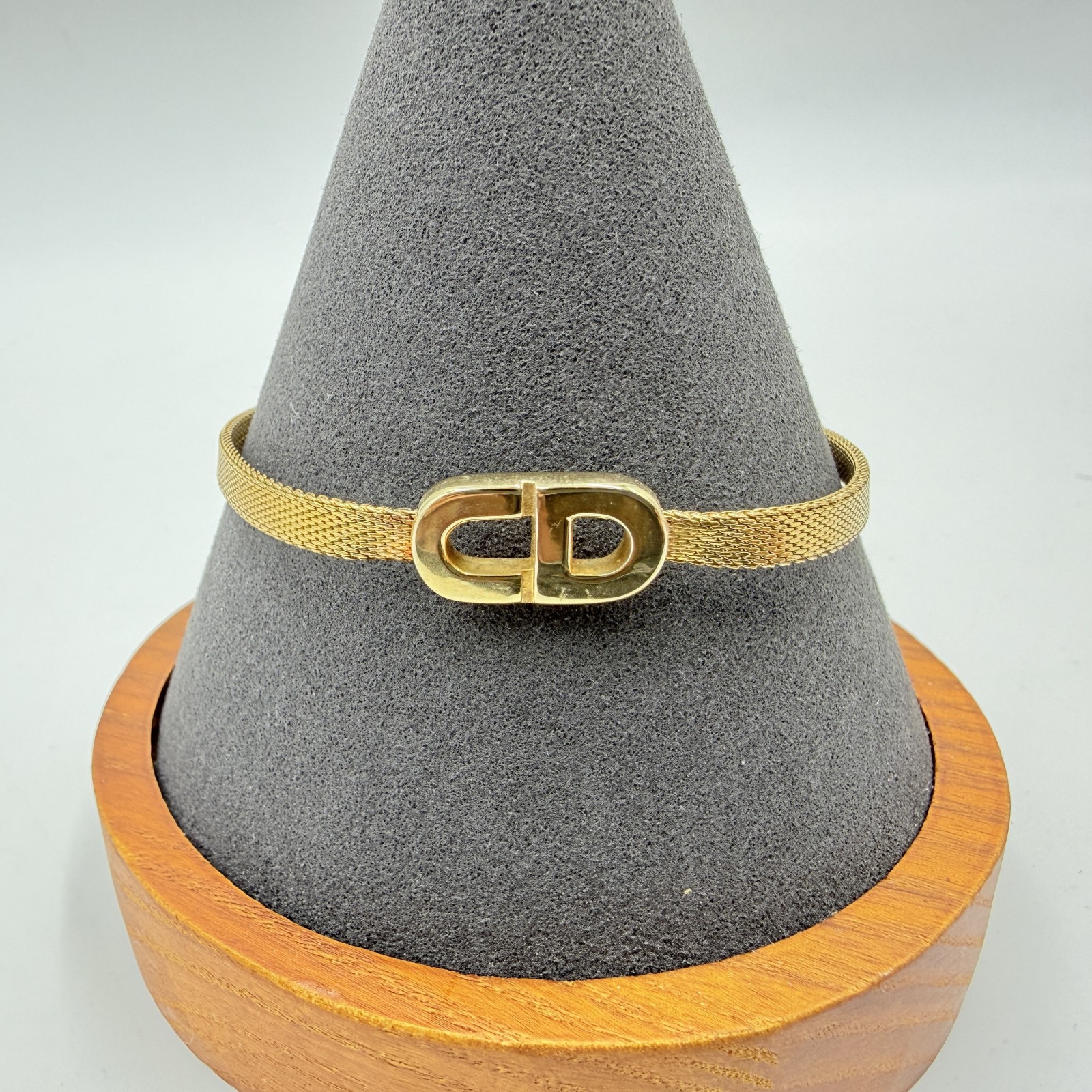 Christian Dior（クリスチャンディオール）CDロゴ ブレスレット ヴィンテージ メッシュチェーン ゴールドトーン 全長19cm レディース｜VALORA Vintage Tokyo 店