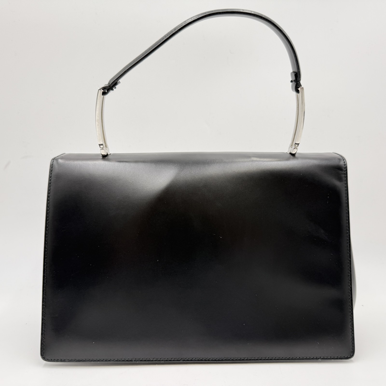 Salvatore Ferragamo（サルヴァトーレフェラガモ）レザー ハンドバッグ ブラック シルバートーン金具 レディース フォーマルバッグ AC-21 9311
