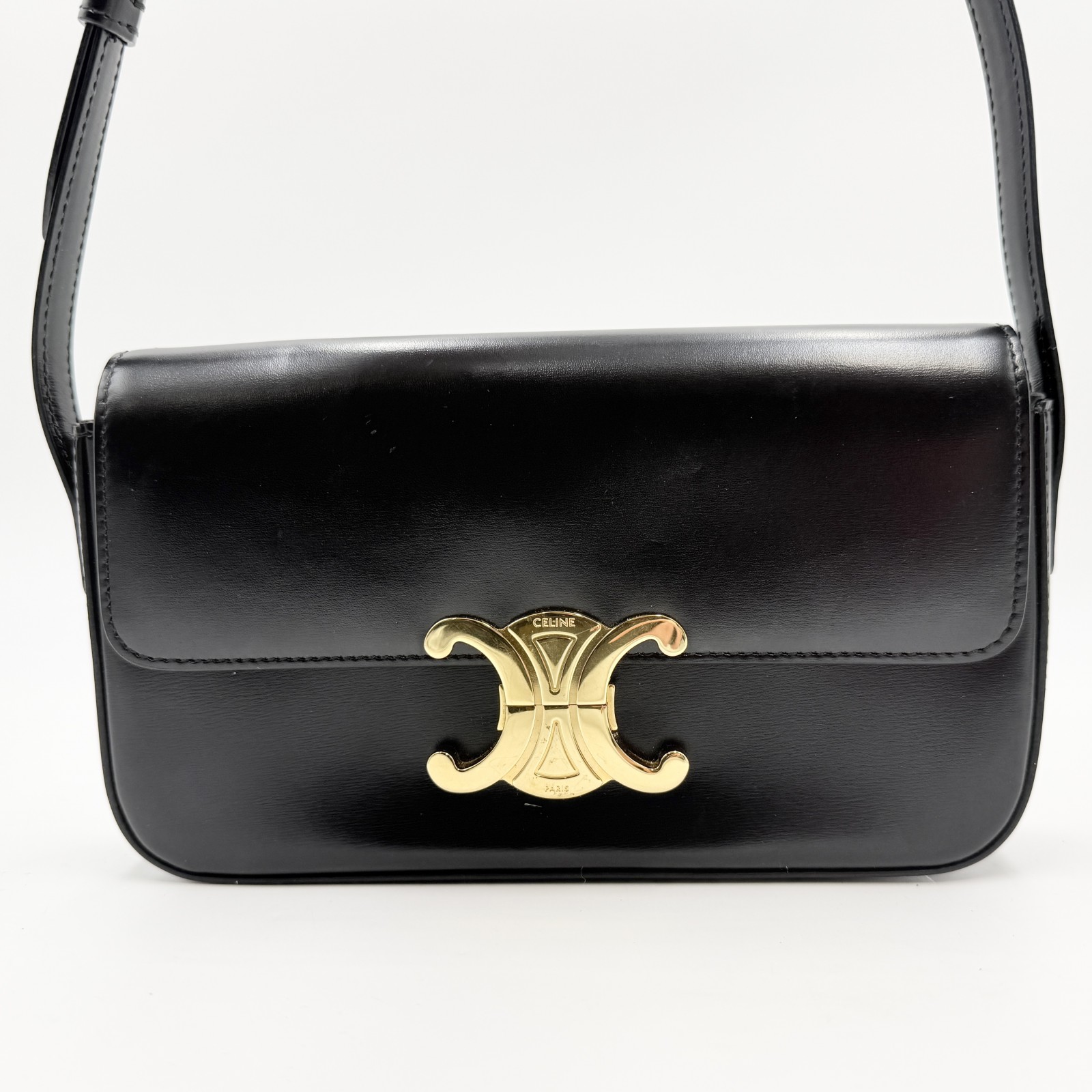 CELINE（セリーヌ）トリオンフ ショルダーバッグ ブラック レザー ゴールド金具 レディース フラップバッグ ヴィンテージ【中古】