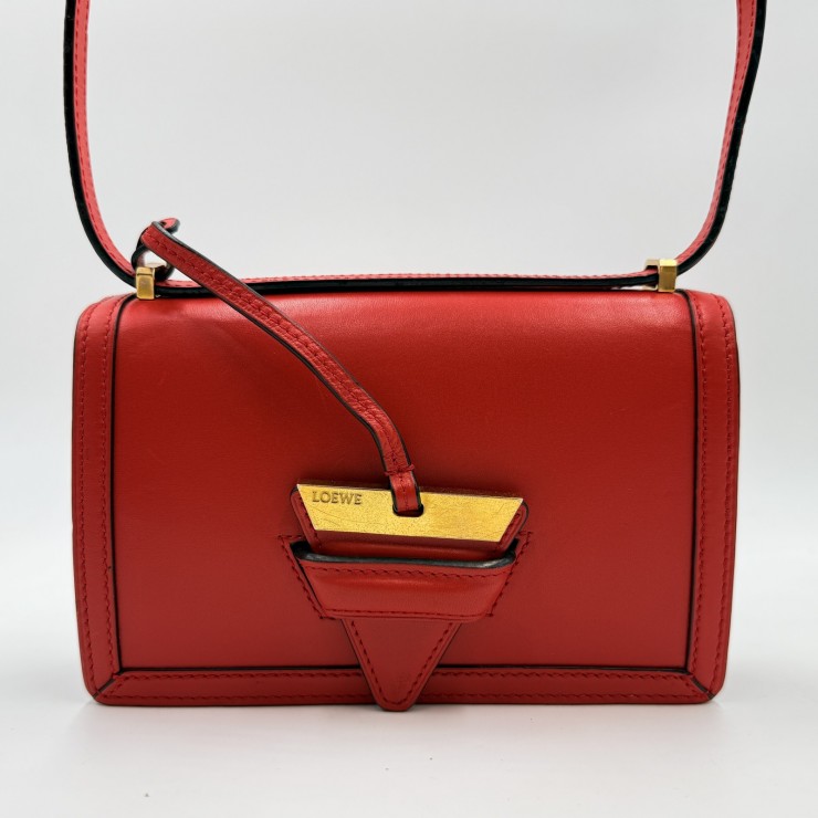 LOEWE(ロエベ)バルセロナ ショルダーバッグ レッド レザー ゴールドトーン金具 斜め掛け レディース スペイン製|VALORA Vintage Tokyo 店