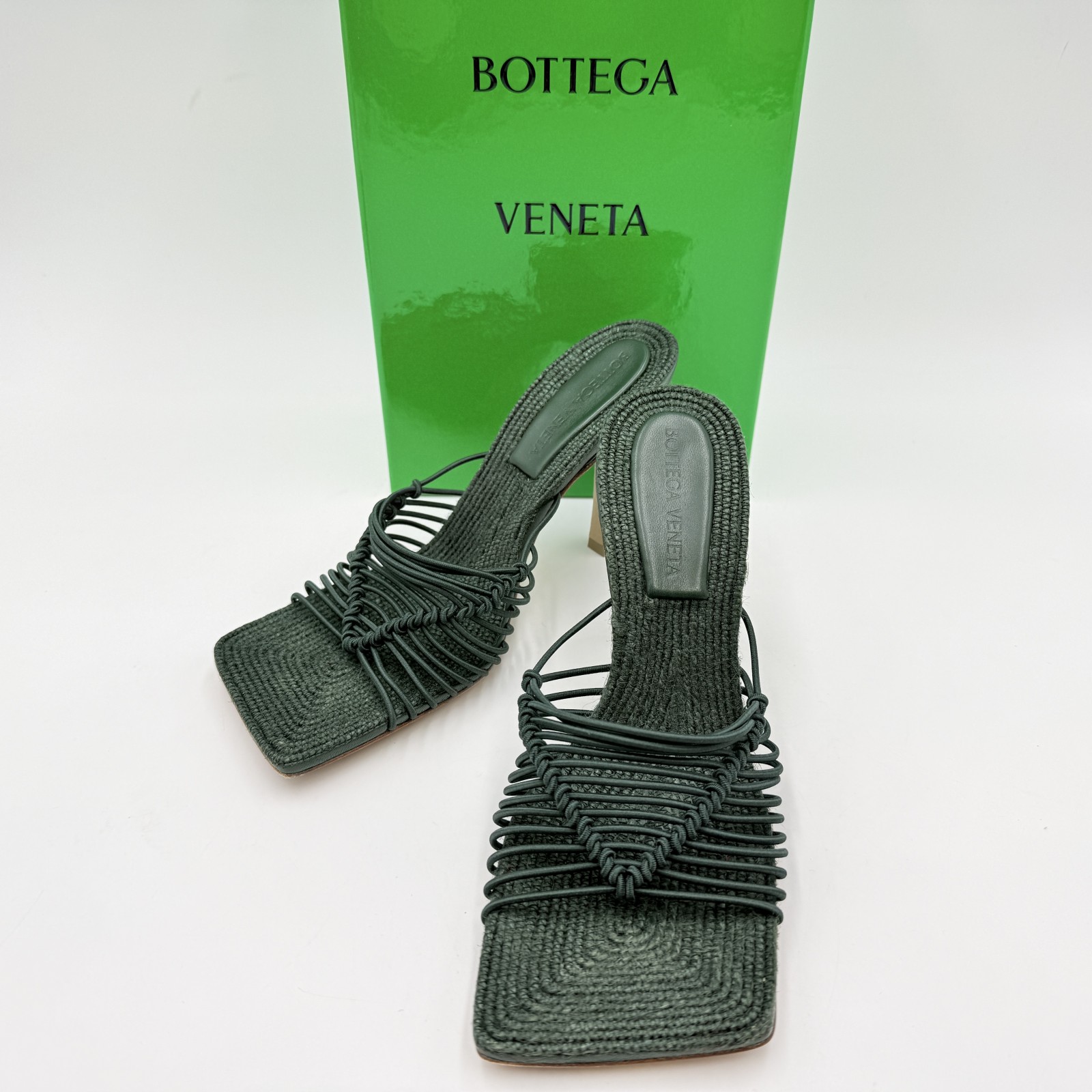 BOTTEGA VENETA（ボッテガヴェネタ） ミュールサンダル ハイヒール ダークグリーン 編み込み 35 1/2 レディース 23,980円