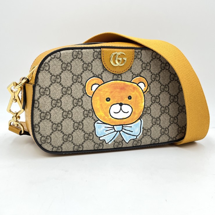 文芸批評服従社会的運動執り行なう中！