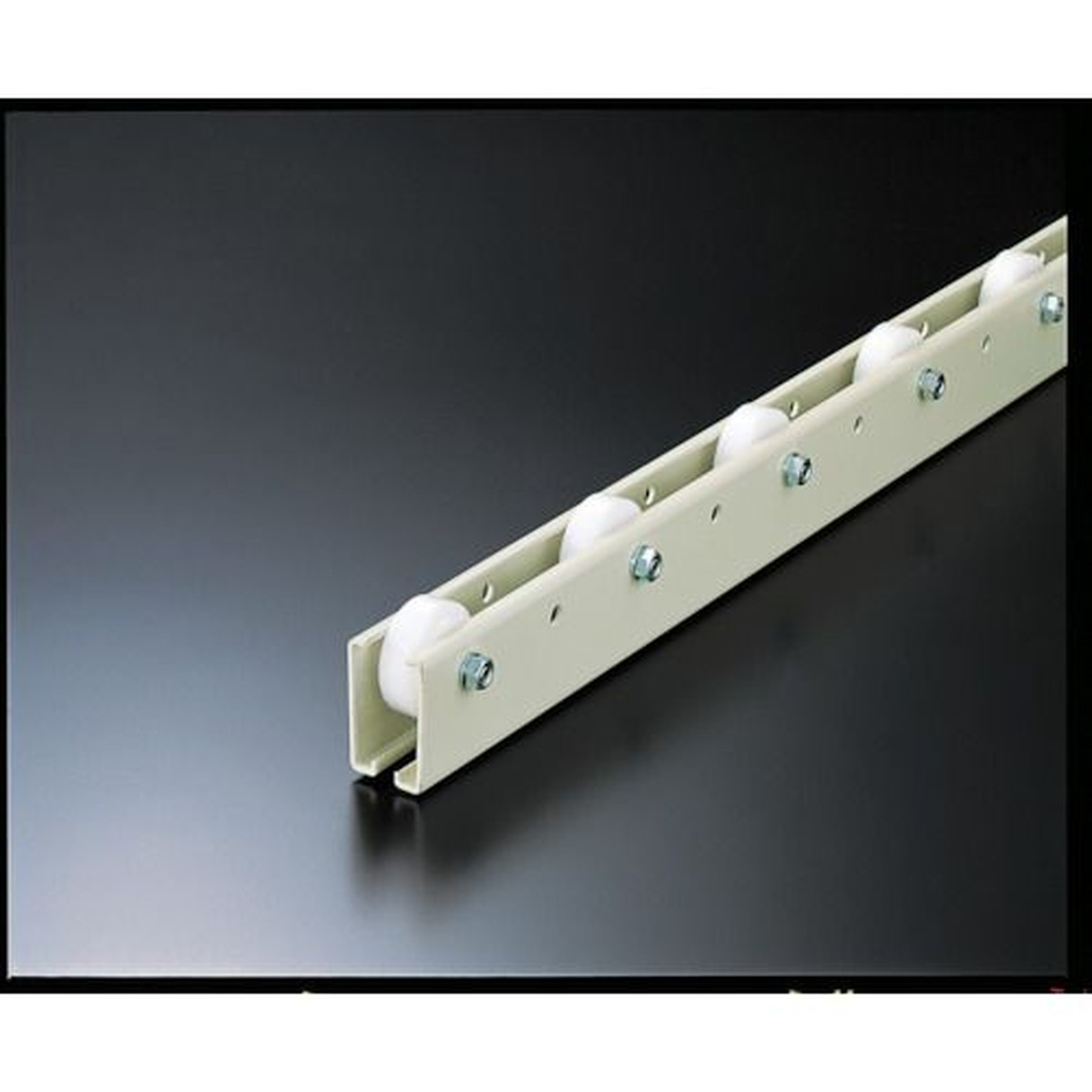 【SS制限事項 38万商いもの以上10%OFF】 ＴＲＵＳＣＯ ホイールコンベヤ 脂製Φ３８Ｘ１２ Ｐ１００ＸＬ２０００ 1台 (V38N1002000)