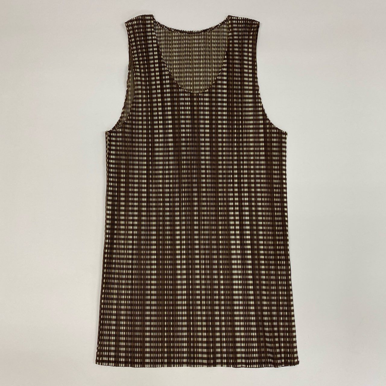 ◇PLEATS PLEASE 　イッセイミヤケ◇ カラフルノースリーブトップス ◇PLEATS PLEASE イッセイミヤケ◇ カラフルノースリーブ