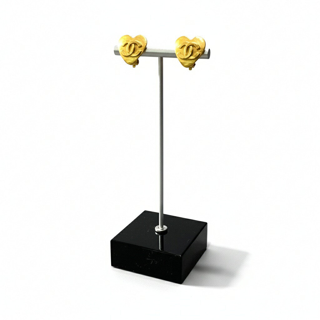 Vintage Chanel 1990 Heart Design Coco Mark Earringta1 中古|バリューストック