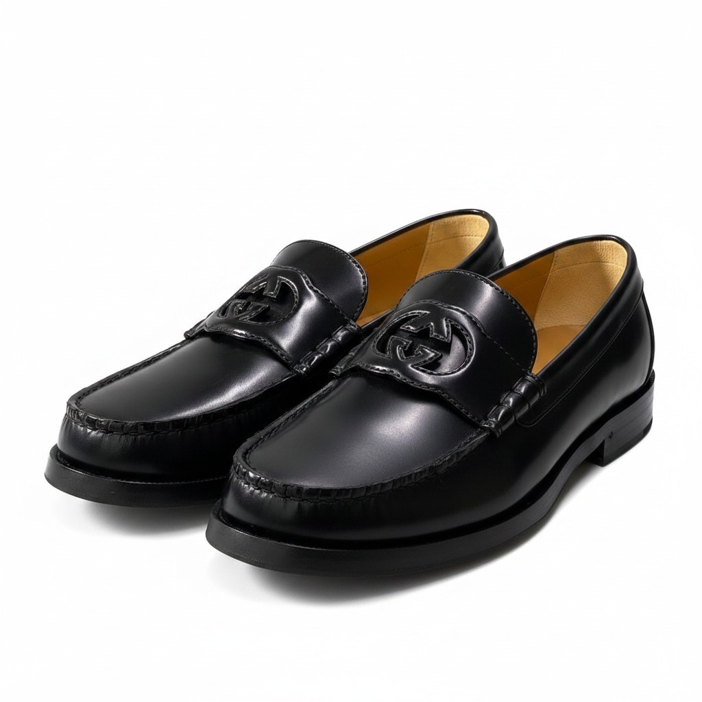 GUCCI グッチ インターロッキング GGロゴタイプ 置き目毛皮 シューズ お召しものシューズ スリッポン 738470 8 1/2 黒いこと なめし革 メンズo07t 中古