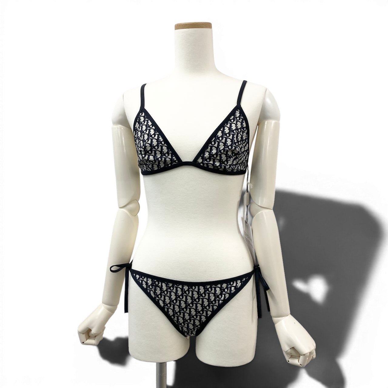 【新品】 Christian Dior ディオール オブ漏れる 技術的 布切れ セパレートビキニ 海水着 総柄 大きさM マルチ色つや レディース 亭主もち用k02i 中古
