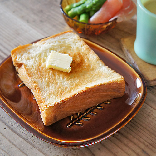 楽天市場 ポイント10倍 トーストプレート アメ Tojiki Tonya 北欧 お皿 おしゃれ カフェ食器 業務用 収納 洋食器 ヴァン コムサ Van Comme Ca