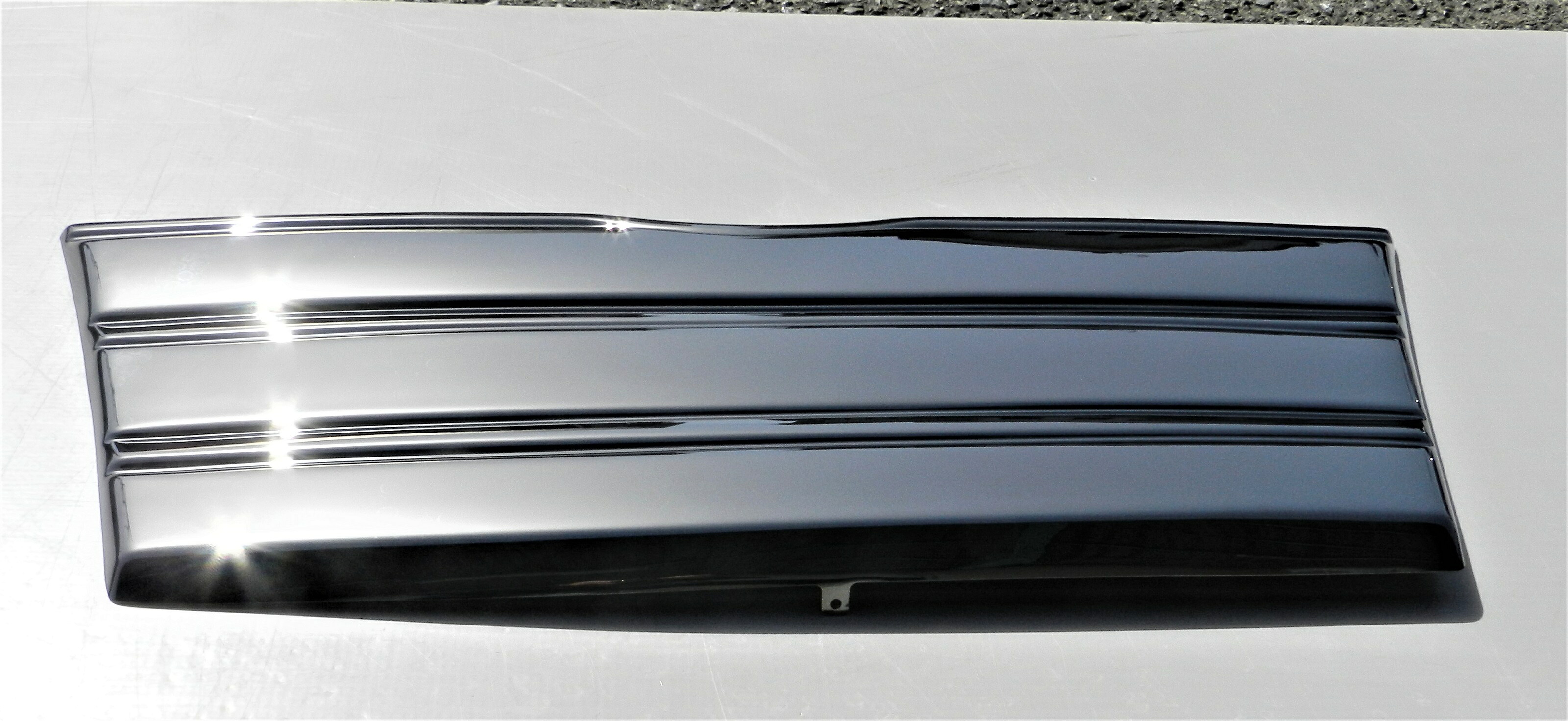 ☆ブラックメッキ新製品！ 軽トラ ダイハツ 500系前期 ハイゼットトラック (スタンダード/ハイルーフ） フロントグリル （3段一体式) メッキ カスタム パーツ