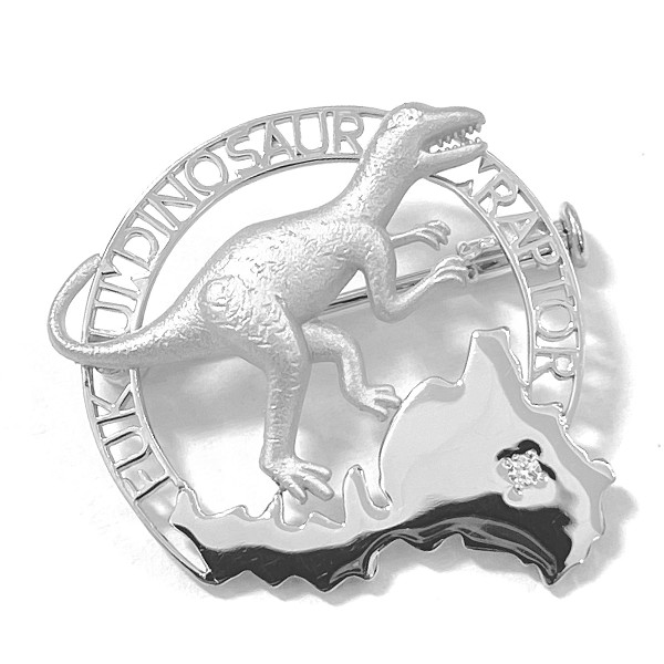 フクイラプトル ピンバッジ シルバー | 福井県 グッズ 恐竜 シルバー SV アクセサリー ダイヤモンド 0.02ct ダイヤプレゼント ギフト メンズ 男性 福井 IZUMI・MODE イズミモード ピン ピンブローチ ブローチ ピンズ スーツ 福井県 地図|バニティスタジオ 傘 キッズ