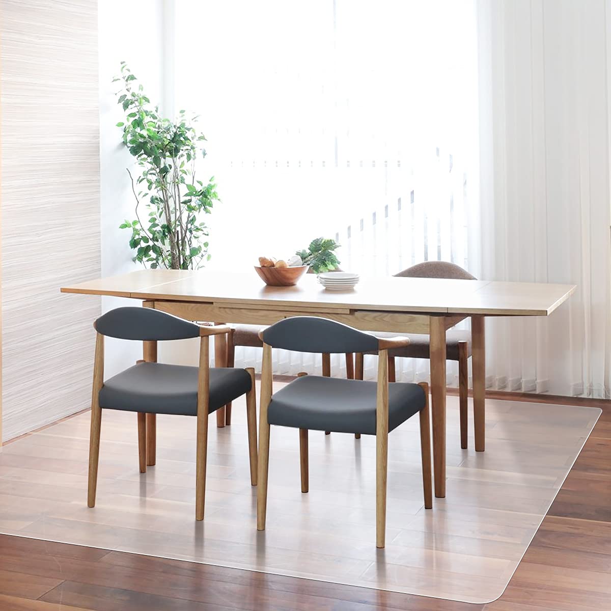 【拭くだけ】ダイニングマット 透明 180×180cm クリアマット 1.5mm厚 拭ける PVCマット 床暖房対応 お手入れ簡単 キッチマット ソフト エンボス加工 カットできる サラっとした手触り 清潔 ハードフロア/畳/フローリング対応 7,011円