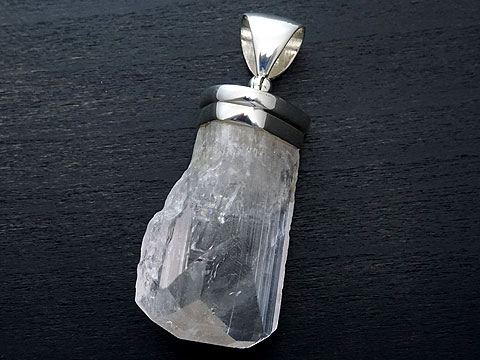 Silver925/ダンビュライトたま物(83.5cts) シャンデリヤいの一番
