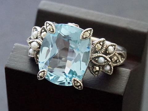 【Rokuzan/碌山】 Silver925/ブルートパーズ(12x10mm)/シードパール/マルカジット アンティークデザイン/リング