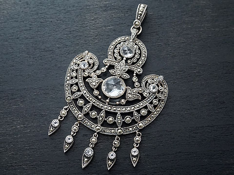 【Rokuzan/碌山】 Silver925/ローズカットクリスタル(8.5mm/5mm/3mmx3/2mmx4)/マルカジット アンティークデザイン/ペンダントトップ｜VARIOUS JEWELRY 27,170円