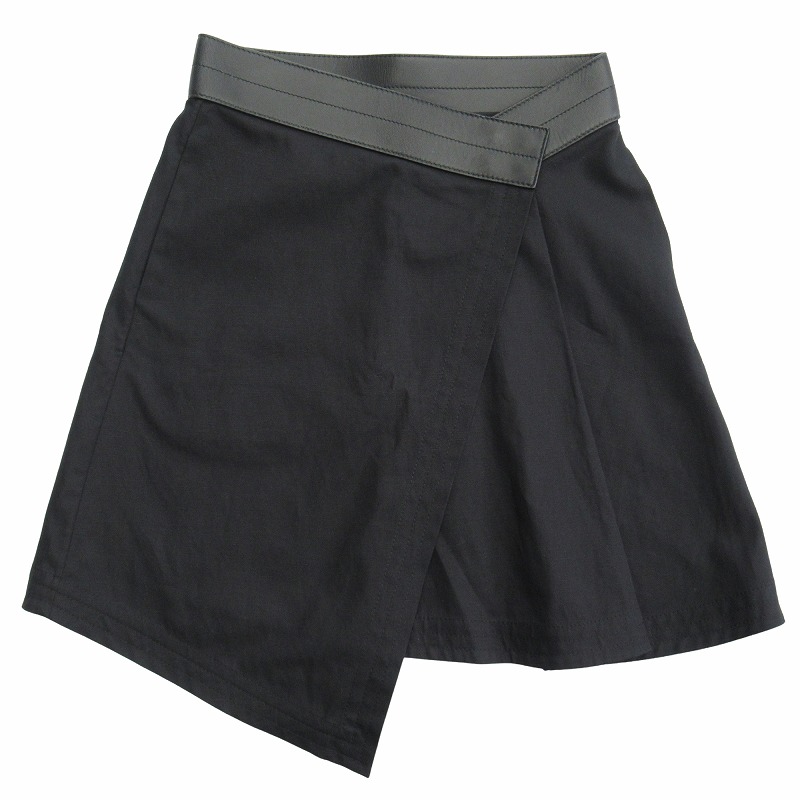 ロエベ　ラムレザー　台形スカート 黒　サイズ36 ロエベ ラムレザー 台形スカート 黒 サイズ36