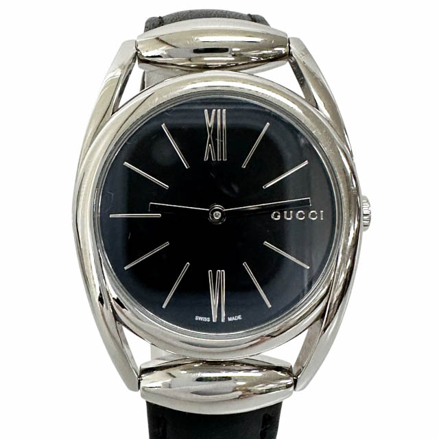 【中古】グッチ GUCCI 導管ビット 黒いこと文字記号盤 石英 御覧なさる ウォッチ 139.4 黒いこと しろがね色 ブランド名古着ベクター 中古●▲■260428 レディース