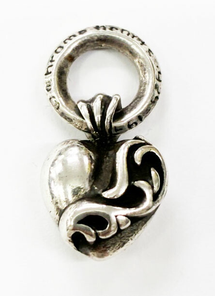 【中古】クロムハーツ CHROME HEARTS HEART CHARM ハート型 惹きつける しろがね色 首飾り いの一番 【ブランド名古着ベクター】☆AA★▲ 260419 メンズ レディース 【ベクター 古着】 260419