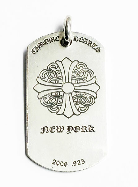 【中古】クロムハーツ CHROME HEARTS D TAG LRG LTD NYC ラージ ドッグタグ ニューヨーク州押さえる セグメンテッド スクロール 首飾り シャンデリヤ とっ始め しろがね色  【ブランド名古着ベクター】☆AA★ ▲ 260504 メンズ 【ベクター 古着】 260504