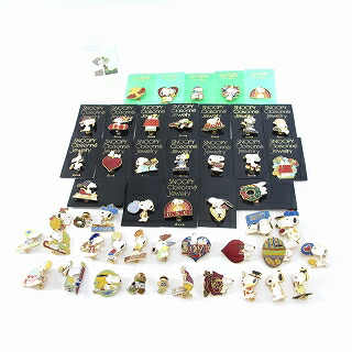 【中古】AVIVA ヴィンテージ SNOOPY スヌーピー ブローチ ピンバッジ 50点セット ゴールドカラー その他 【ベクトル 古着】 250510