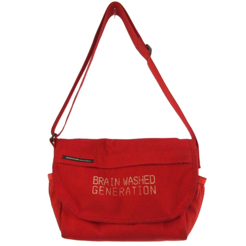 【中古】アンダー押しかぶせる UNDERCOVER BRAIN WASHED GENERATION 伝達人御徒面子 ショルダーバッグ 赤 メンズ 【ベクター 古着】 260507 バッグ-ショルダーバッグ・メッセンジャーバッグ-バッグ・小物・ブランド雑貨