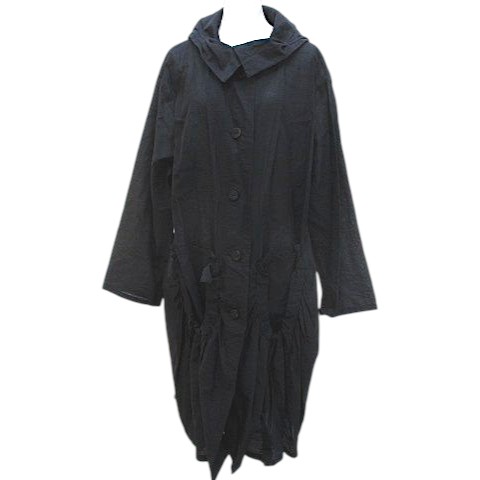【中古】ジウ 慈雨 ステンカラー厚地の外套 ロング丈 40 黒系 黒いこと 無地 タック ギャザー 名取り草 透け感 日本製 レディース 【ベクター 古着】 260402 コート・ジャケット-レディースファッション