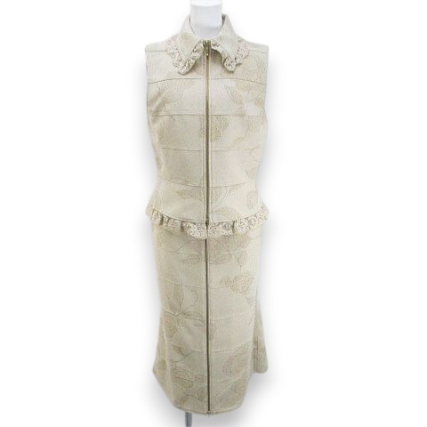 【中古】未当てはめる品 ユキコハナイ YUKIKO HANAI セットアップ 花柄 お花 より良い ノースリーブ 上衣 ミモレ丈 人魚スコート スコート 8 ベージュ系 日本製 スピード競技 刺しゅう ジップアップ アンゴラ 毛 羊毛 裏地 下げ札付 レディース 【ベクター 古着】 260501