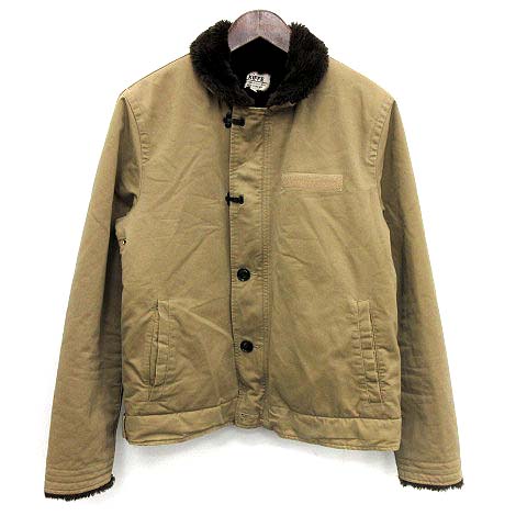 ロイヤリティフリーカーキ ジャケット メンズ ブランド ファッショントレンドについて