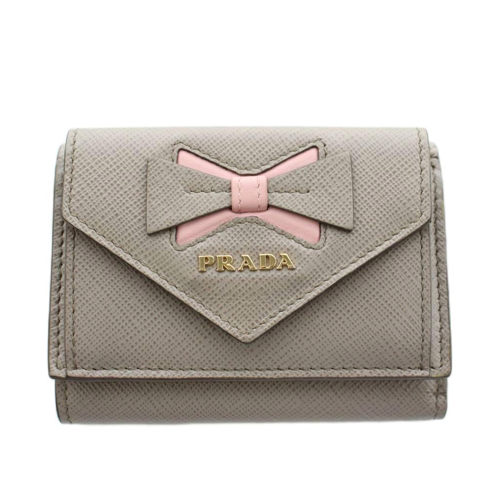 【中古】プラダ PRADA サフィアーノ 財布 三つ折り 小銭入れ レザー グレー ピンク 1MH021 /AN27 ■OH レディース 【ベクトル 古着】 260701｜ブランド古着ベクトルプレミアム店