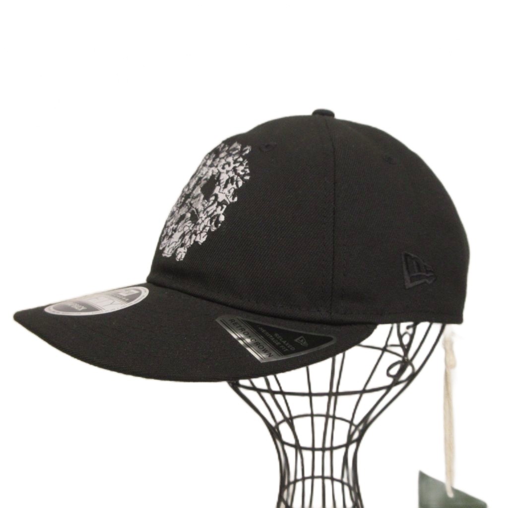 【中古】未当て嵌める品 ジーンズ ティアーズ DENIM TEARS × ニュー内鰓 NEW ERA 引き舟付き添い人 25SS Peace Wreath Snap Back Cap かぶり笠 旗がしら 刺しゅう 黒 黒いこと メンズ 【ベクター 古着】 260504