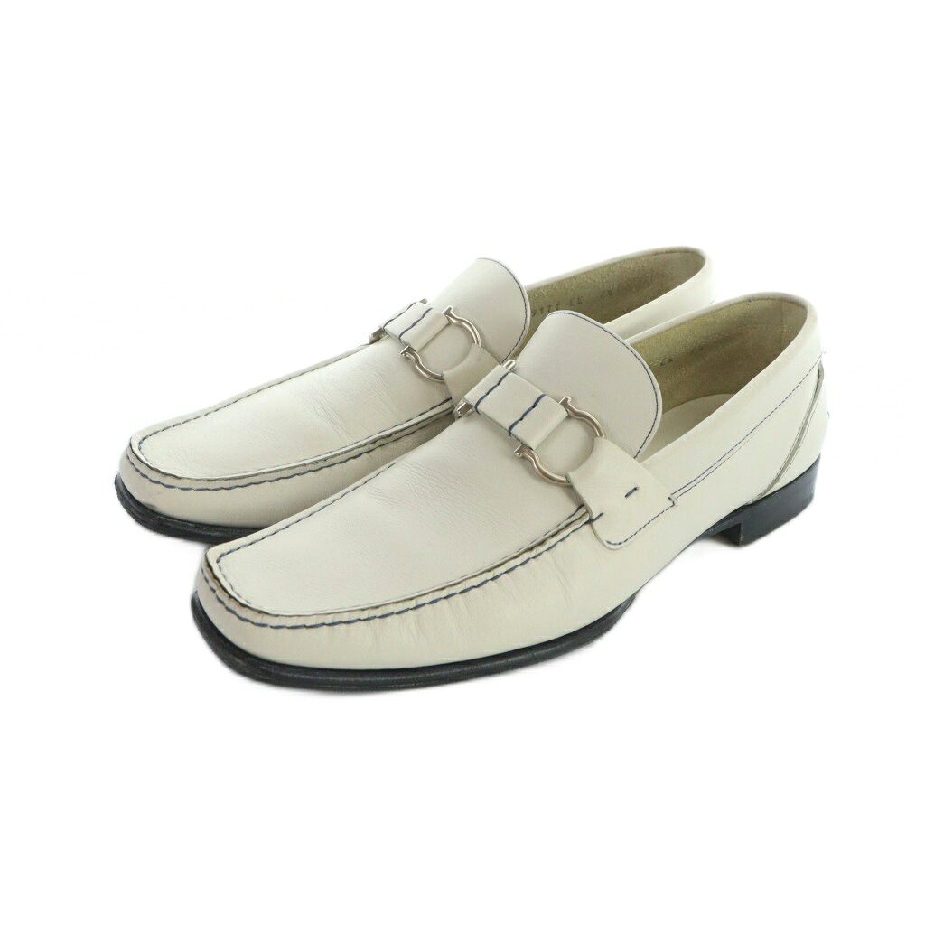 【中古】サルヴァトーレフェラガモ Salvatore Ferragamo ローファー スクエアトゥ レザー ガンチーニ ロゴ 7.5 白 ホワイト ■GY11 /MQ レディース 【ベクトル 古着】 260302