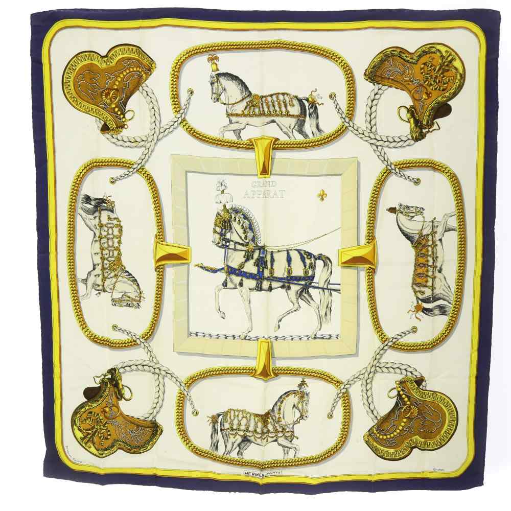 【中古】エルメス HERMES えり巻き カレ90 GRAND APPARAT グランアパラ お洒落の馬 象牙色 /YO32 ■GY18 ■OH レディース 【ベクター 古着】 260402
